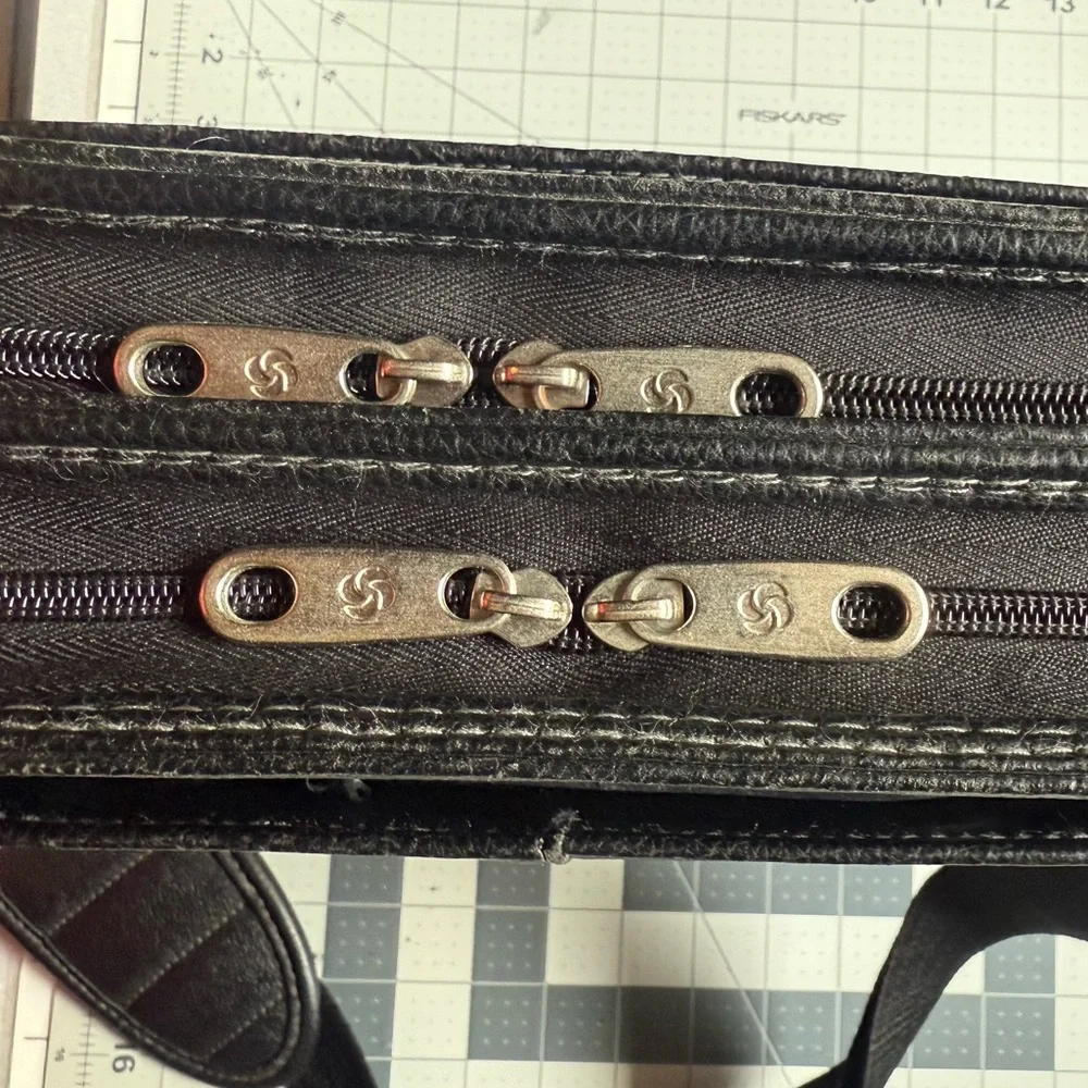 Samsonite 1910 Black Leather Messenger Bag‎ Briefcase Laptop Case Shoulder Bag